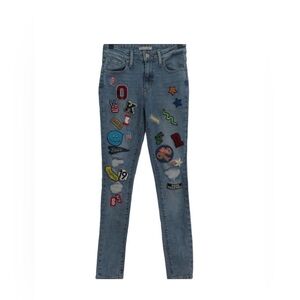 Levi’s 721 with patches, so cute!